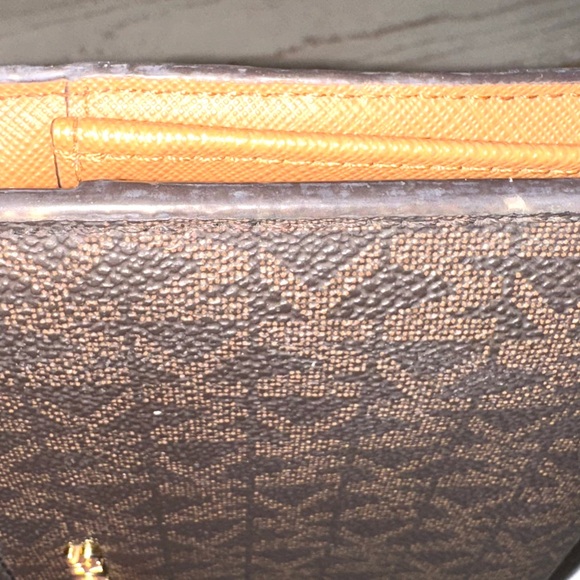 Michael Kors Brown Signature Tote Set - Picture 13 of 16